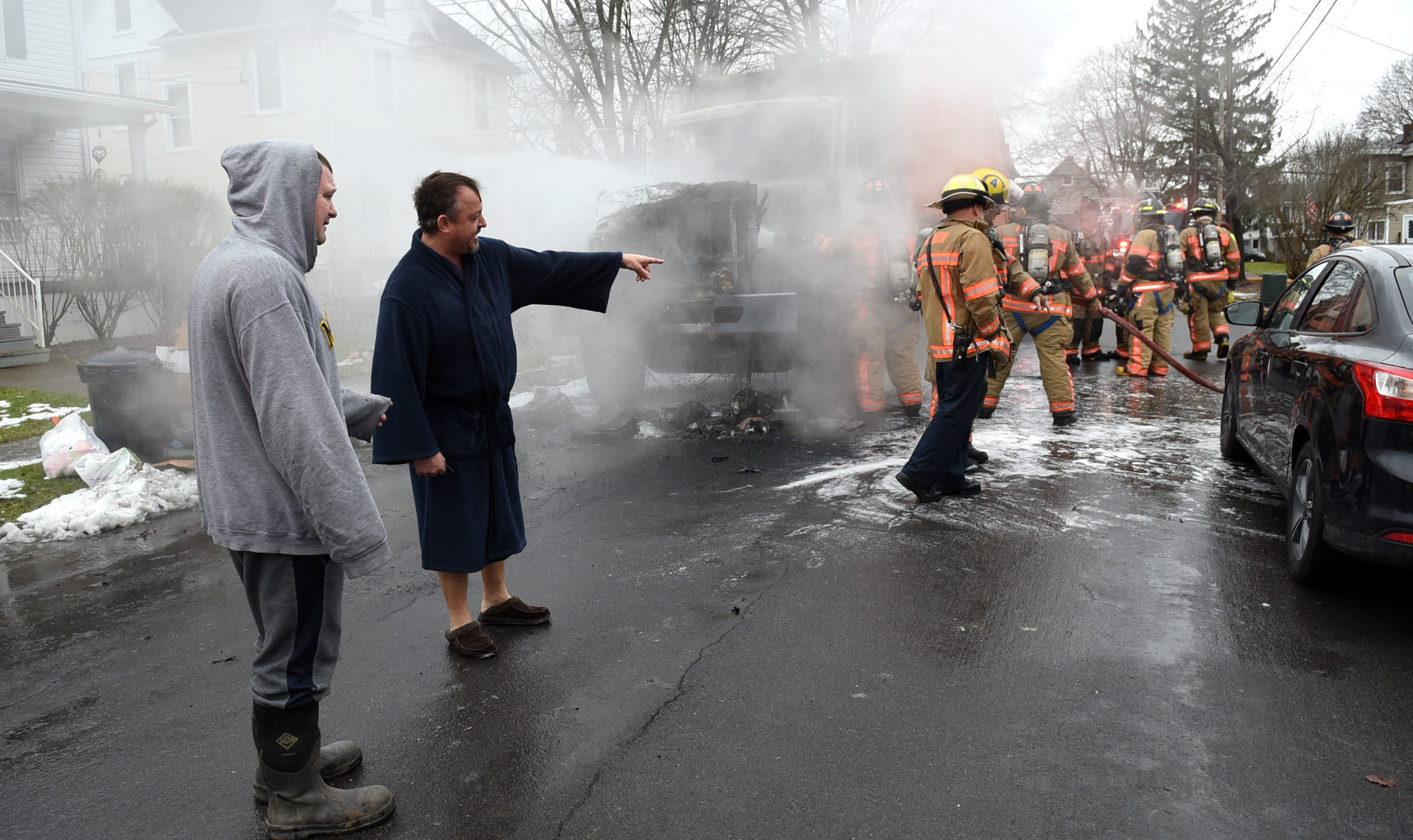 Garbage Truck Fire 2.JPG